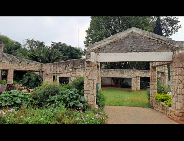 13 BEDROOM HOUSE FOR SALE IN KLIPPOORTJE